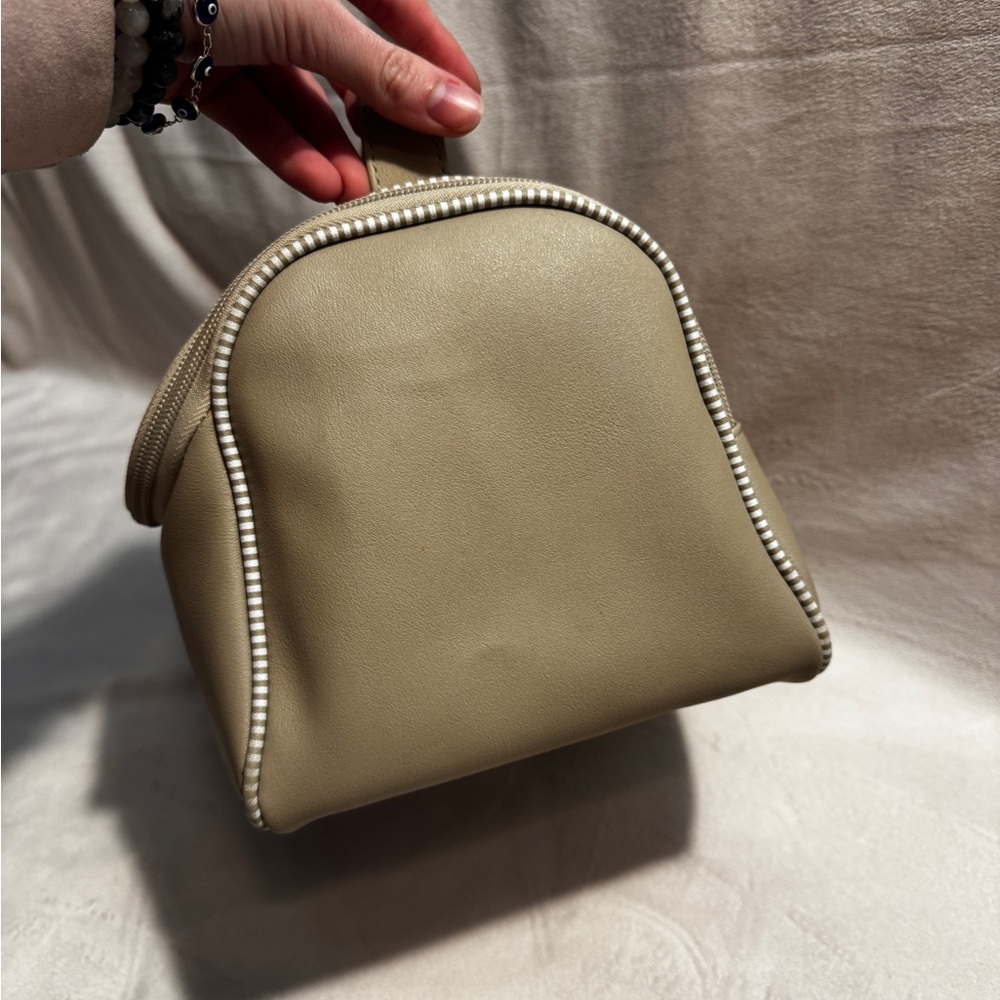 Tender Love + Carry Makeup Bag - Picture 8 of 16